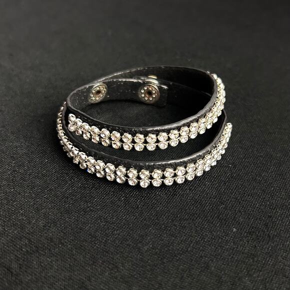 Chloe + Isabel Leather Double Wrap Rhinestone Black Bracelet Adjustable - Picture 3 of 6